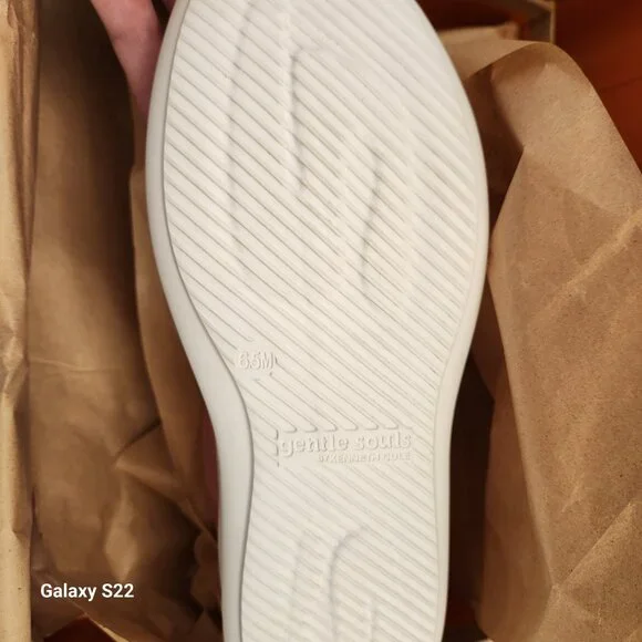 Gentle Souls Rosette " Pink Clay" Platform Sneakers. Size Various. NWT. - Picture 8 of 11